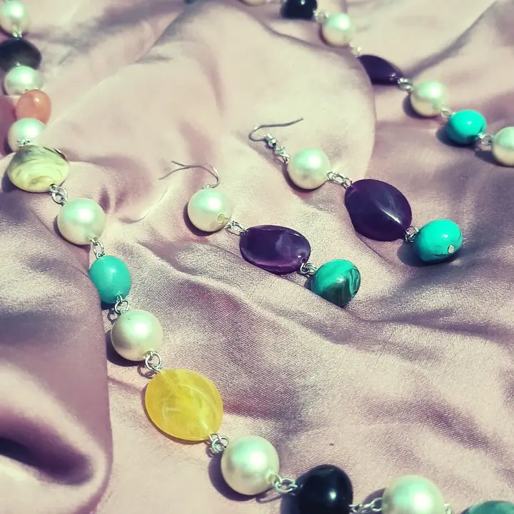Beautiful gems and pearls beaded mala with earrings  uploaded by B_looooom.14 on 6/18/2023