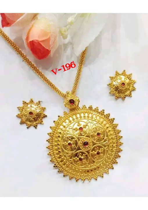 Stunnjng Gold Plated Pendent uploaded by business on 6/18/2023