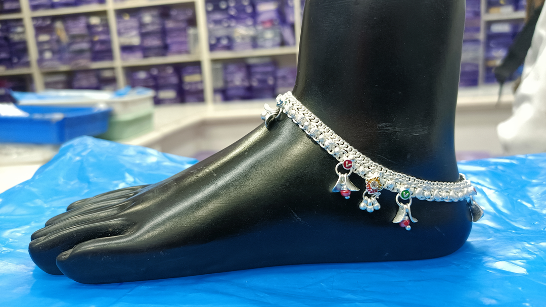Silver anklets uploaded by Shyam jewellers on 6/18/2023