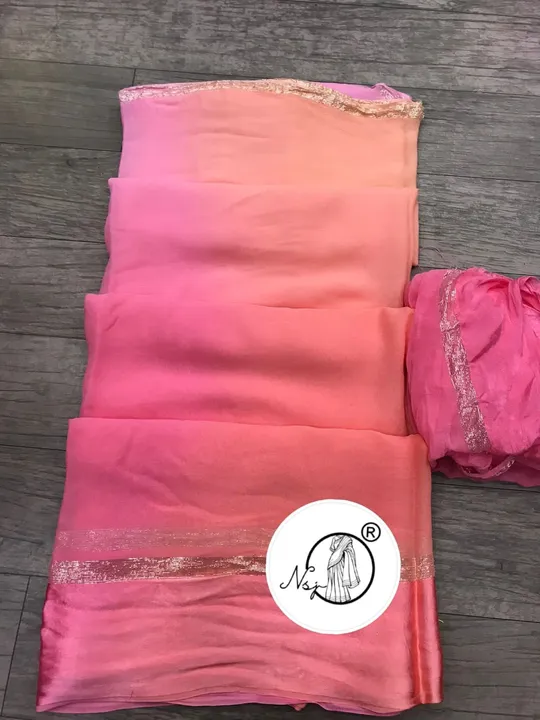 presents very pretty saree

beautiful colour combination saree for all ladies 

👉keep shopping with uploaded by Gotapatti manufacturer on 6/18/2023