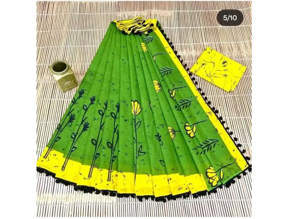 New printed mul mul cotton saree with cotton blouse 
Saree lenth 5.5mtr 
Blouse 0.80cm 
With pom pom uploaded by Saiba hand block on 6/19/2023