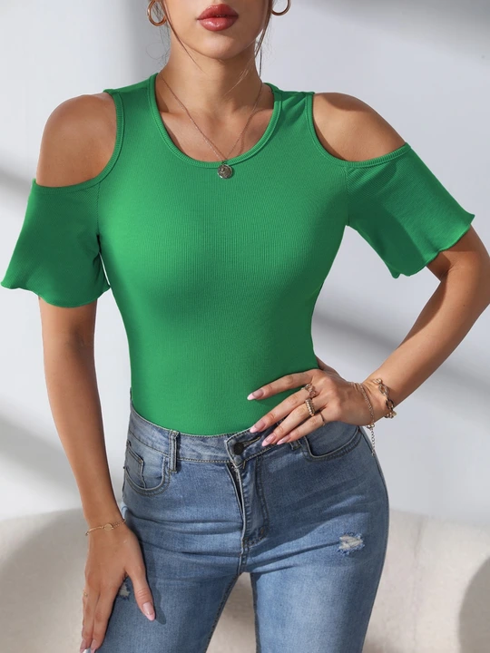 Cold shoulder top uploaded by Nalax Designs on 6/19/2023