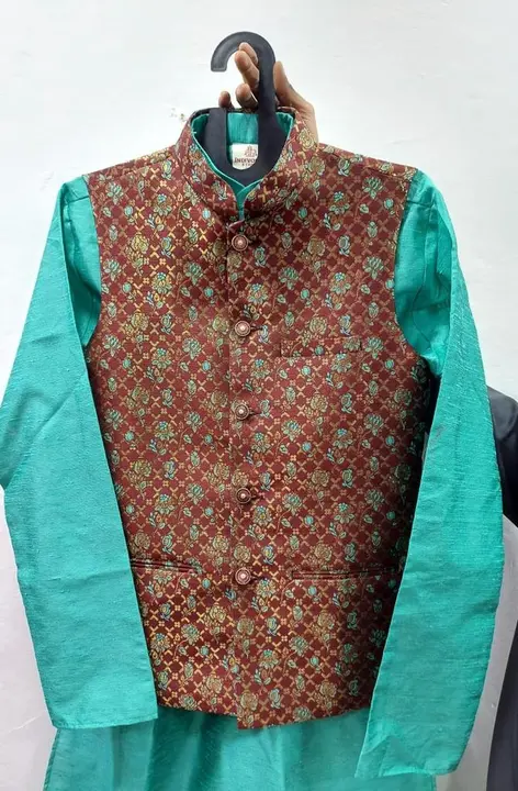 Kurta jacket set uploaded by Ayansh Marketing on 6/20/2023