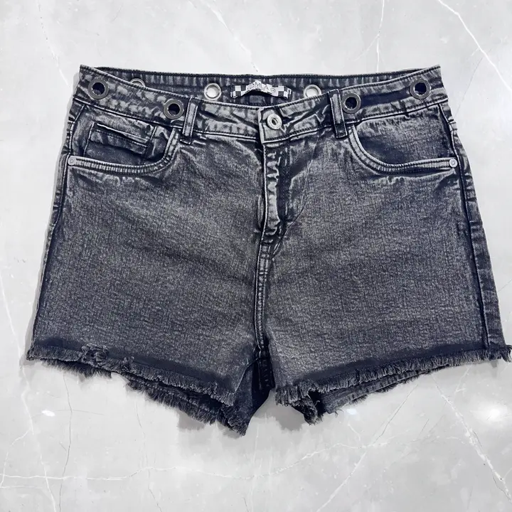 Women’s shorts  uploaded by Samast on 6/20/2023