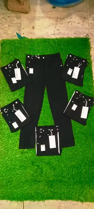 Metty stylish pant  uploaded by Manisha jwellery box and ladies garments on 6/21/2023
