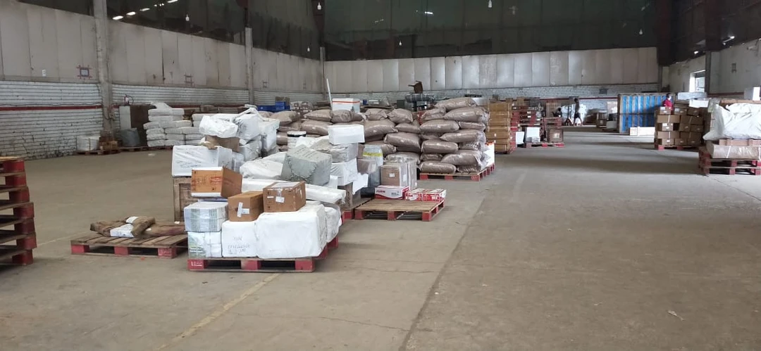 Warehouse Store Images of Arc Packers and Movers