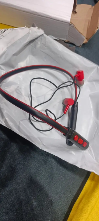 B11 Bluetooth headphones  uploaded by Jintu moni das  on 6/21/2023