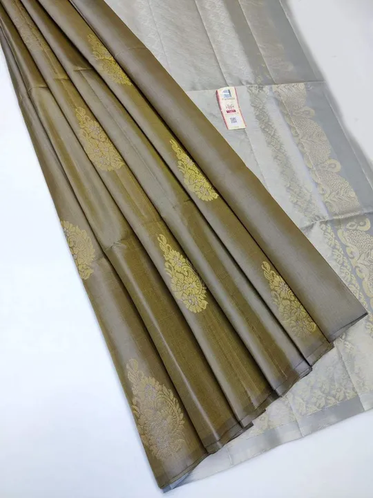 New soft lichi silk saree  uploaded by Fashion designer saree  on 6/22/2023