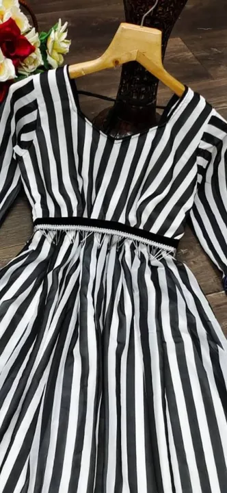 Black and white stips uploaded by Villa outfit on 6/22/2023