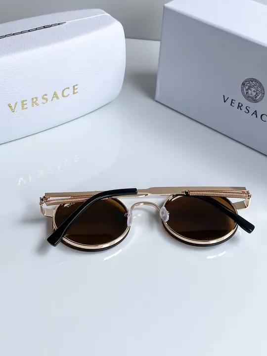 Versace uploaded by SpidyShop345 on 6/22/2023