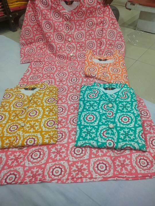 Cotton kurti (Minmum order quantity -1 set(4clrs) uploaded by Sanjeev Textile on 6/22/2023