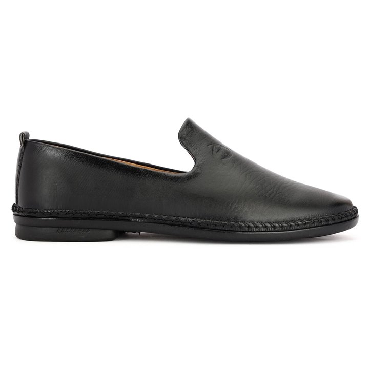 Black men juti loafers  uploaded by Fav shors on 6/23/2023