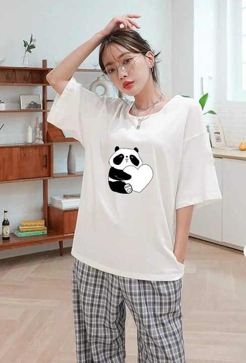 Women's baggy t-shirts uploaded by Parthsarthi trading on 6/23/2023