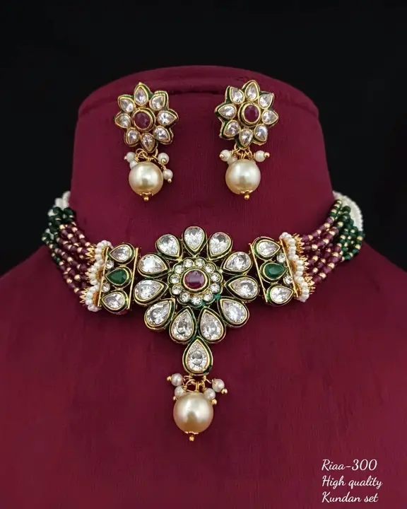 Kundan necklace set uploaded by Gems_galore_ on 6/23/2023