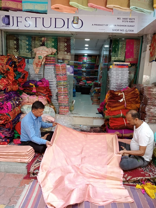 Kanjiwaram silk pure uploaded by Jalan fashion saree menufecturer on 6/23/2023