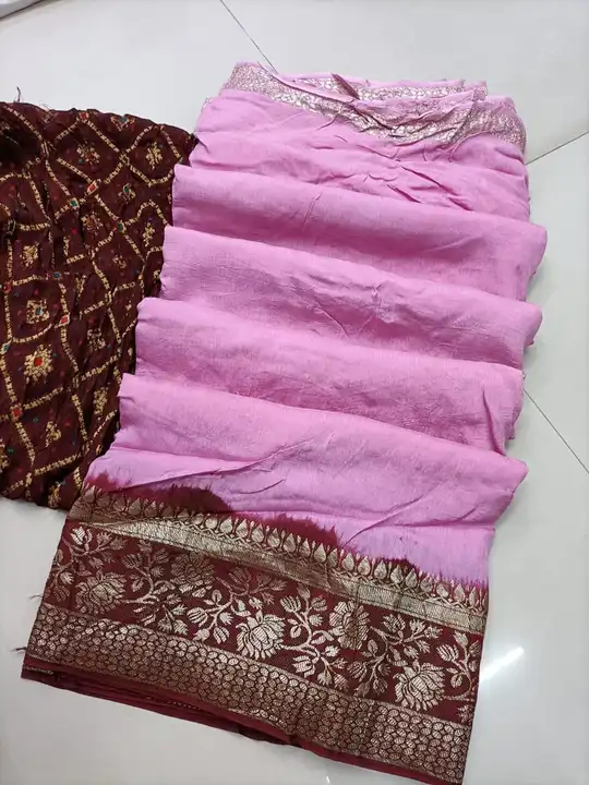Super new design launch👉👉pure rasien CHAT PALU banrshi  silk fabric👉banrshi zari border CHAT PALU uploaded by Gota Patti manufacturing on 6/23/2023