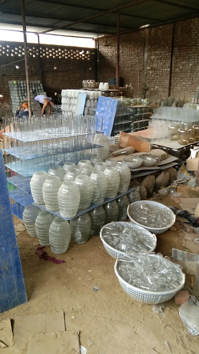 Factory Store Images of Glass decorative items and all types glass itoms