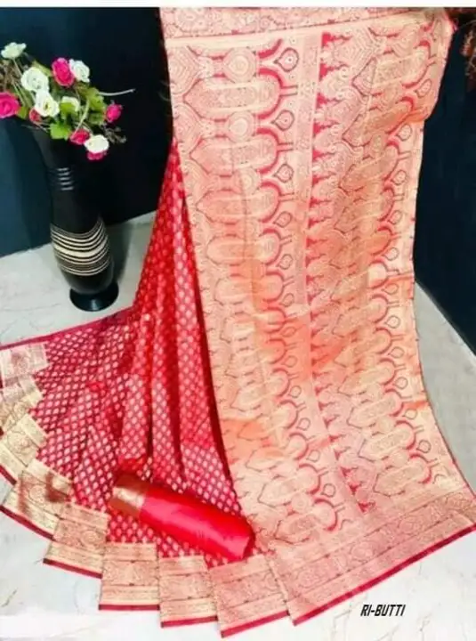 Kanjivaram Banarasi Silk Saree uploaded by Ritika Internaational on 6/24/2023