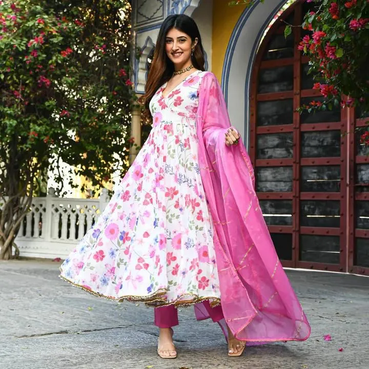 Floral Anarkali Gown with Organza Duppata uploaded by Ritika Internaational on 6/24/2023