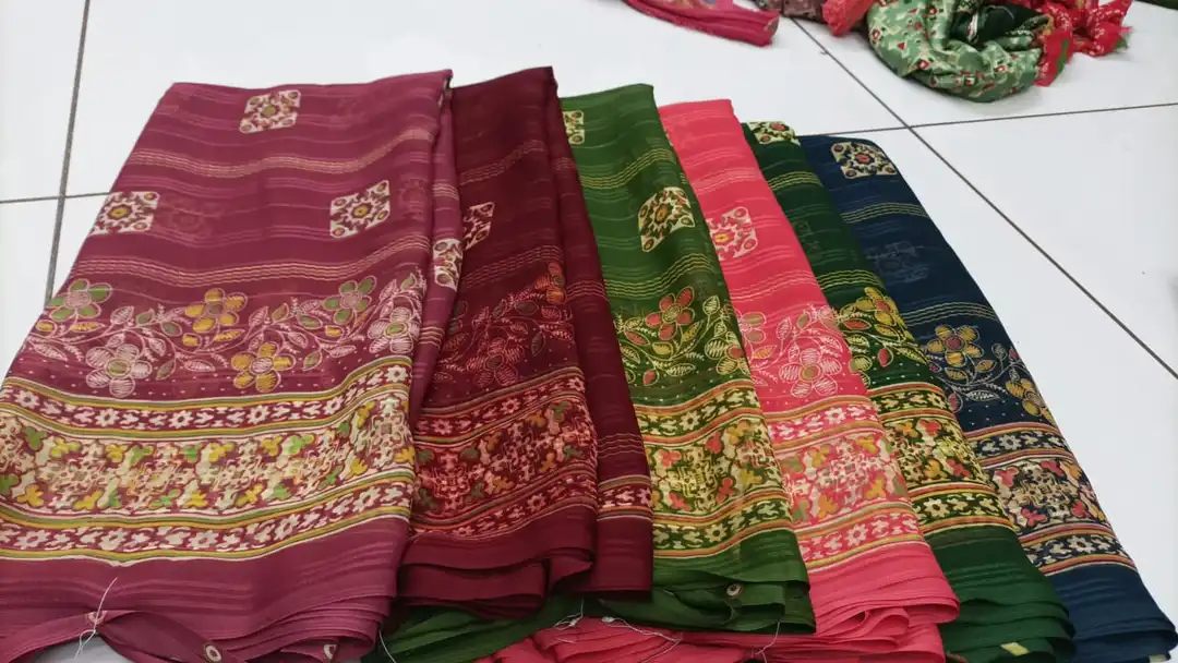 Soft georgette saree with self patterns uploaded by N K SAREES  on 6/25/2023