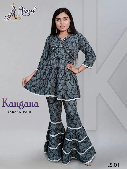 Kangana sarara pair uploaded by Aryadressmaker on 6/26/2023