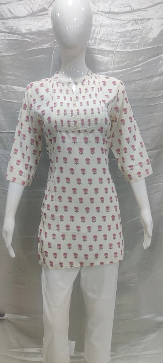 Short top ,Reyon material ,4 size set, M to XXL  uploaded by business on 6/26/2023