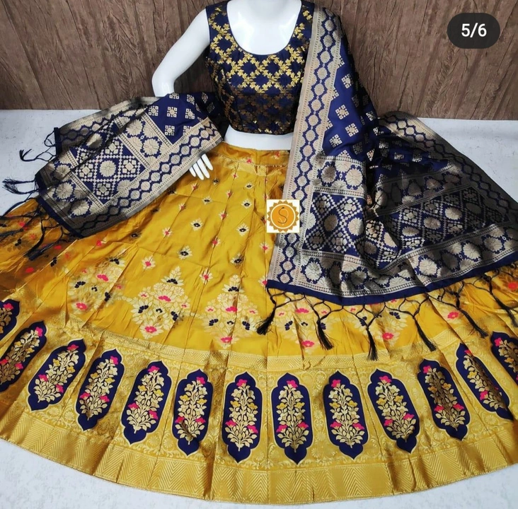 Bnarsi lehnga  uploaded by Maa karni creation on 6/27/2023