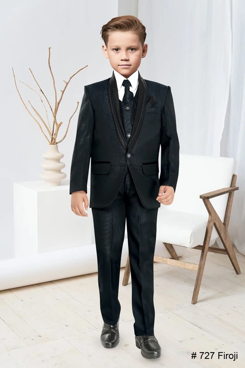 Coat suit(1-14)size uploaded by LA fashion land on 6/28/2023
