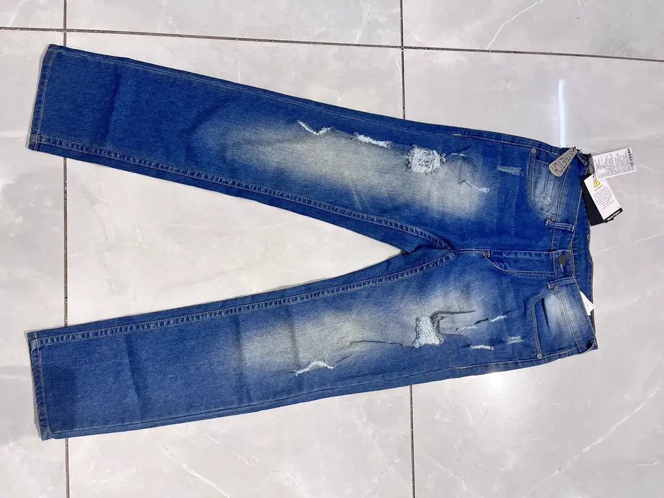 Men’s jeans  uploaded by Samast on 6/28/2023