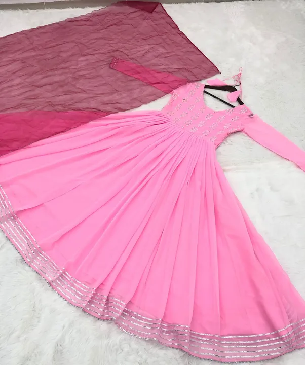 Ethnic gown uploaded by Leedon hub on 6/29/2023