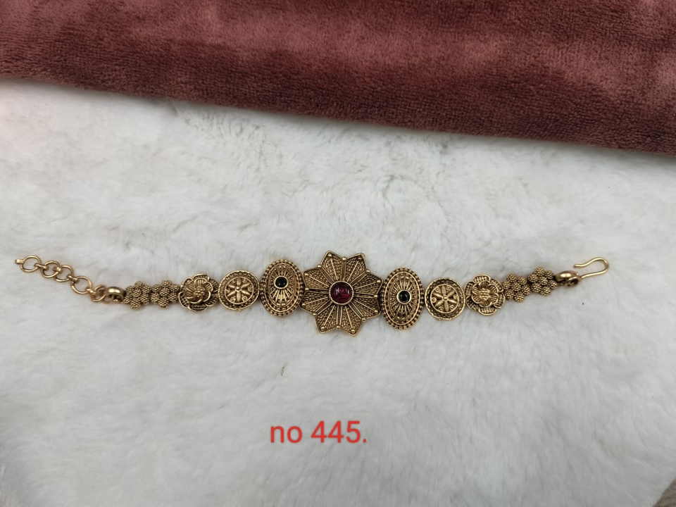 Post image I want 1-10 pieces of New Bracelets 😍 at a total order value of 1000. I am looking for Contact Us for More Details 😍. Please send me price if you have this available.