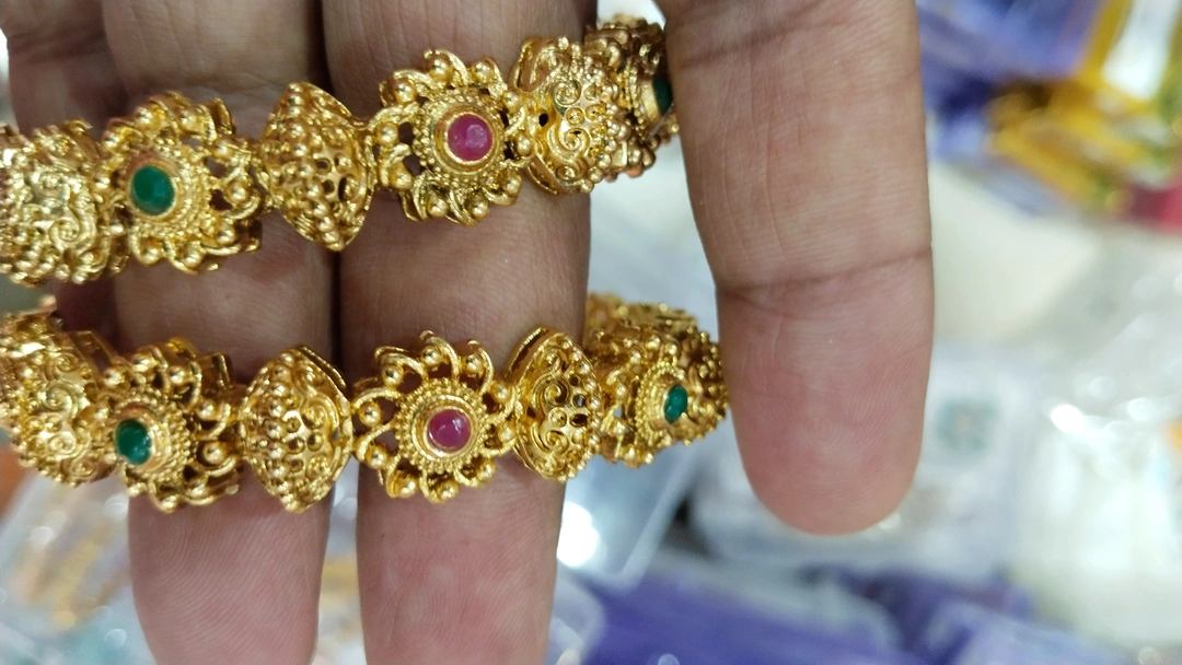 Jewellery uploaded by dinesh bindi bhandar on 7/2/2023
