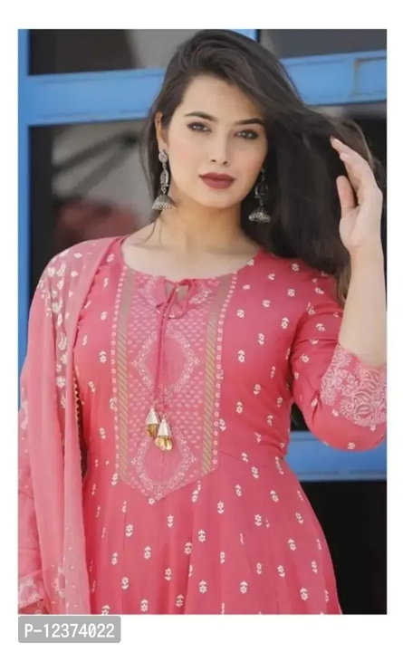 Post image I want 50+ pieces of Kurti at a total order value of 1000. Please send me price if you have this available.