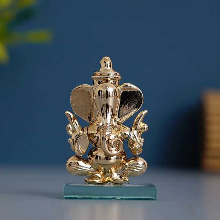 🫰🏻Golden Lord Ganesha Crystal Statue for Home and Car Dashboard uploaded by Home decor on 7/3/2023