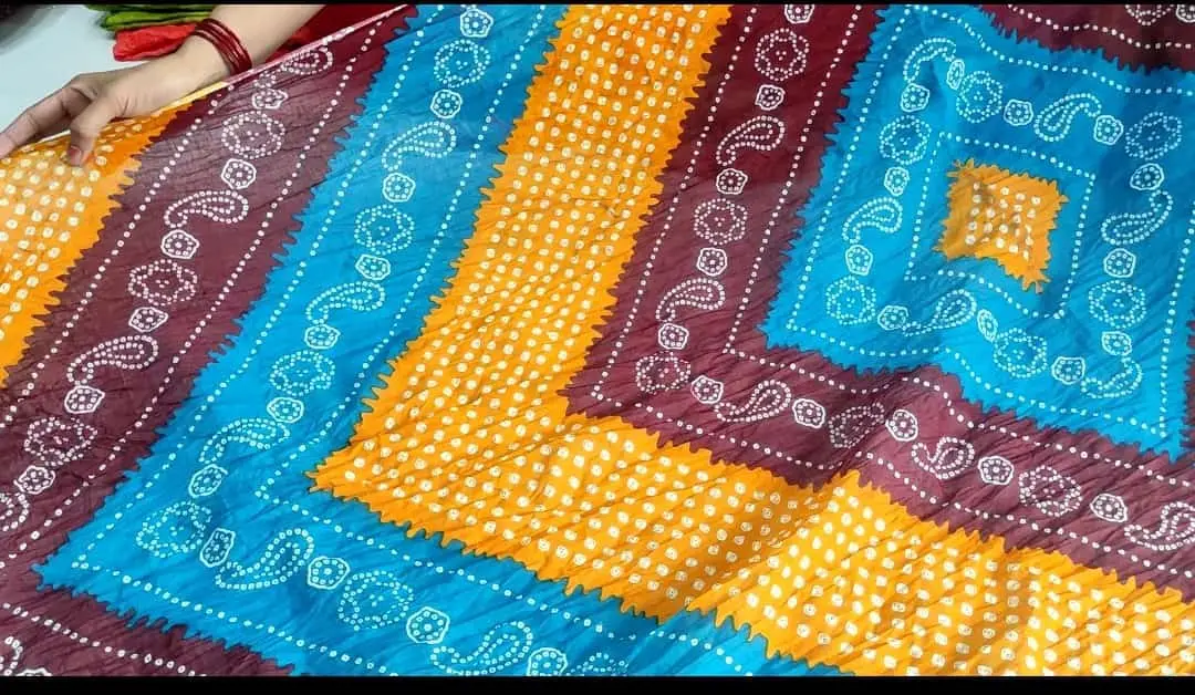 कॉटन की जयपुरी चुंदड़ी🖌️पक्के colour लहरिया डिजाइन तैयार हो के आ गए हैं जी🥳🔥ऑडर नंबर☎️ uploaded by Deep boutique collection gohana on 7/4/2023