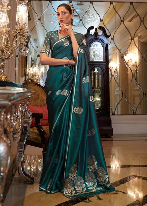 BOTTLE GREEN SOFT SILK SAREE uploaded by Mukesh Saree Centre on 7/4/2023
