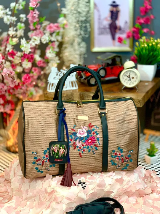Duffle bag uploaded by Taibani collection on 7/4/2023