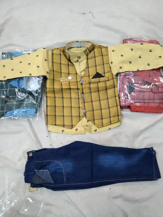16x18 , 20x30 , 32x34 size uploaded by Kolkata garments on 7/4/2023