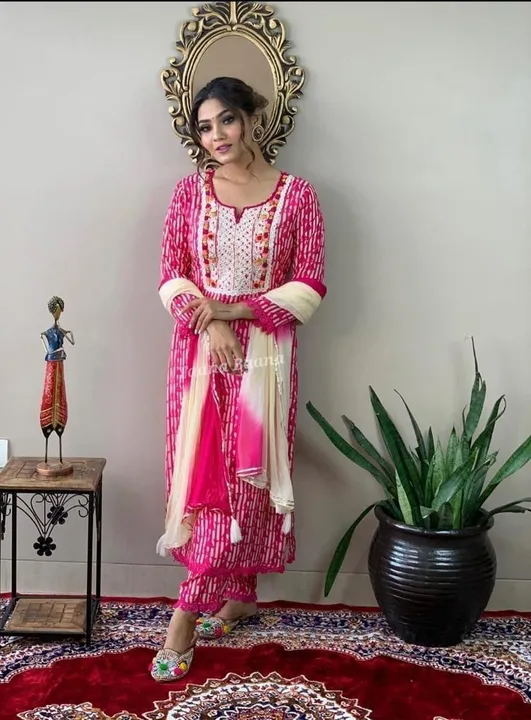 heavy crocia laced work detailing on kurta paired with pants and pure chiffon dupatta   uploaded by Pink city creations  on 7/5/2023