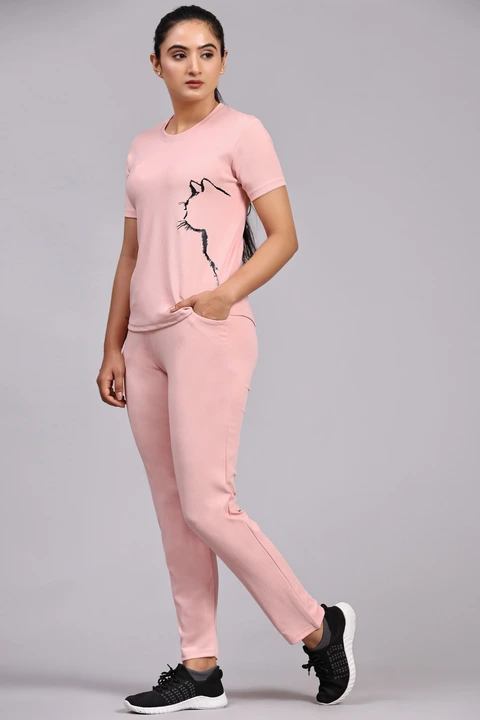 Women's imported tracksuit  uploaded by DATAR ENTERPRISE on 7/5/2023