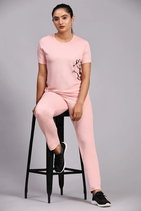 Women's imported tracksuit  uploaded by DATAR ENTERPRISE on 7/5/2023