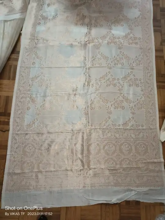 Banarasi duptta (silk) uploaded by Jalan fashion saree menufecturer on 7/5/2023