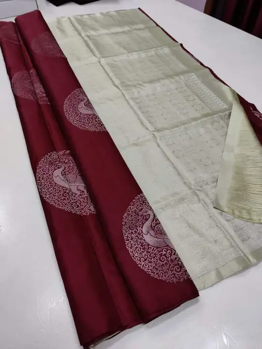 Soft silk saree uploaded by Ritika Internaational on 7/5/2023