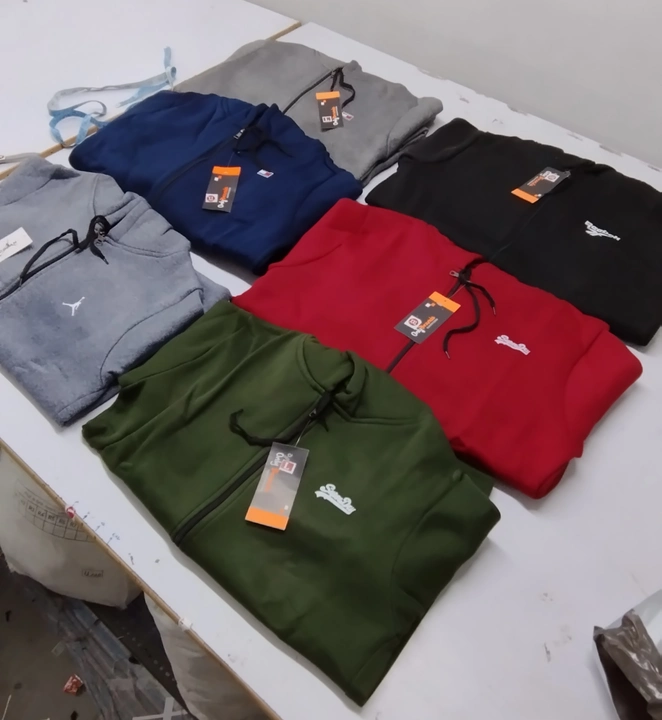 Zipper sweatshirt uploaded by Nile Fashion ( India) / +91 - 9872855367 on 7/5/2023