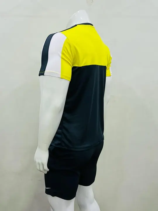 Men's T-shirt  uploaded by Satguru Sports on 7/5/2023