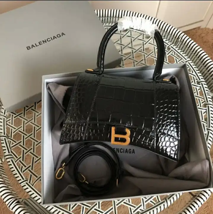 BALENCIAGA HOURGLASS uploaded by Mavenlicious Rebells on 7/6/2023