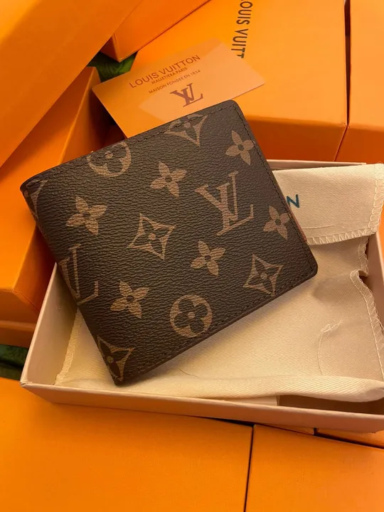 LOUIS VIITTON GENTS WALLET uploaded by Mavenlicious Rebells on 7/6/2023