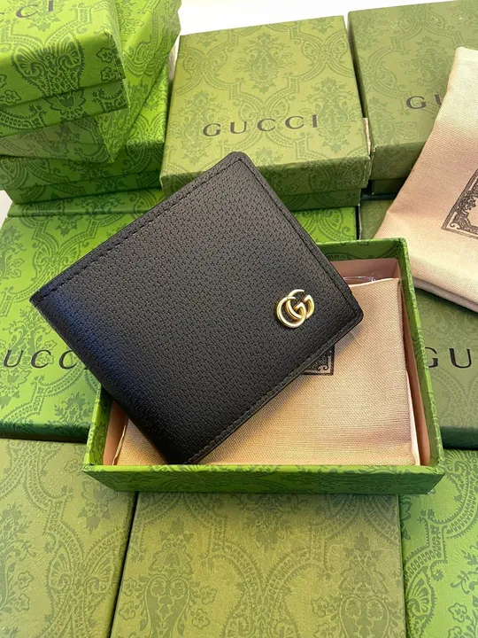 GUCCI GENTS WALLET uploaded by Mavenlicious Rebells on 7/6/2023