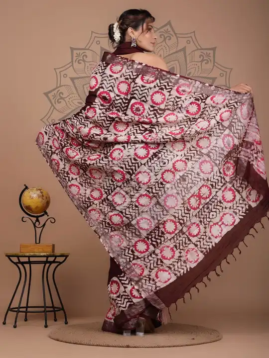 👉 Bagru Block Print Cotton Linen Sarees With Blouse 
👉Saree lenght:- 5.5m
👉Blouse lenght:- 1m
👉P uploaded by Saiba hand block on 7/6/2023