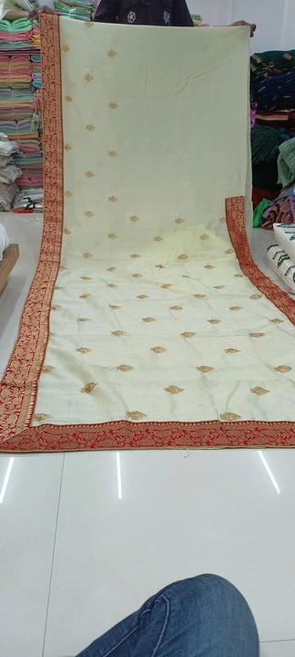 Silk off white saree specially for durga pooja uploaded by business on 7/6/2023